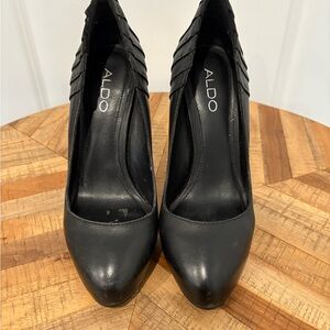 Aldo Black Heels with High Thin Heel and Pleated Upper
